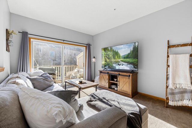 13733 54th Avenue N, Plymouth, MN 55446