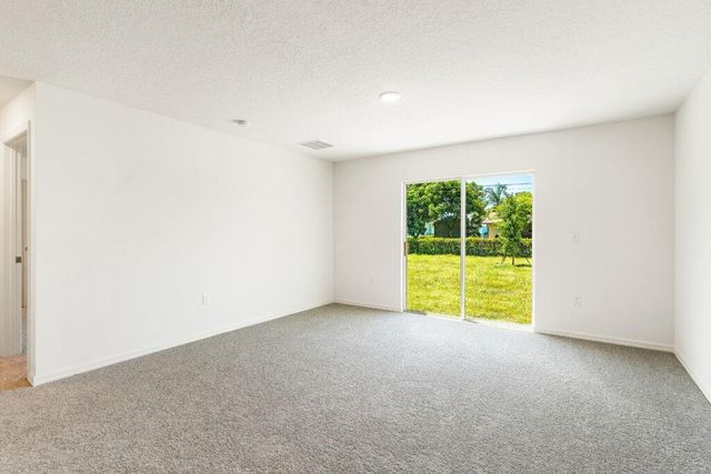 2102 SE HOLLAND ST New, Port St Lucie, FL 34952