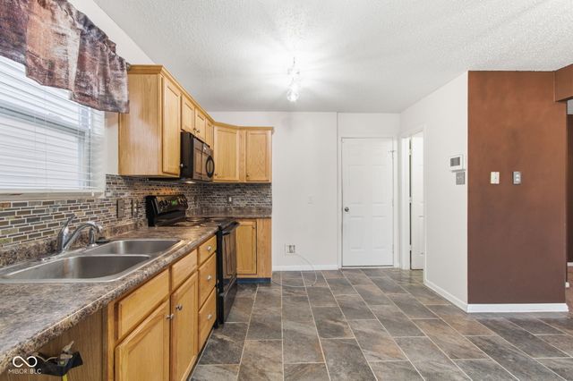 11502 Presidio Drive, Indianapolis, IN 46235