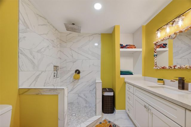 154 Poop Deck Lane, Freeport, TX 77541