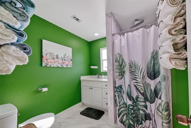 154 Poop Deck Lane, Freeport, TX 77541