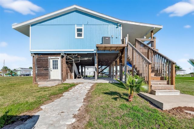 154 Poop Deck Lane, Freeport, TX 77541