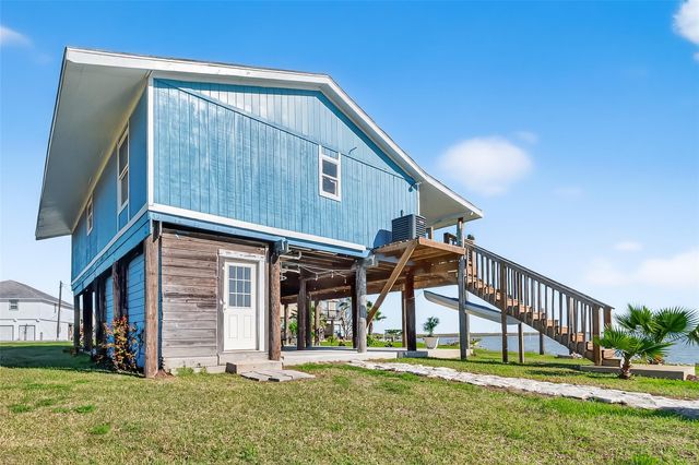 154 Poop Deck Lane, Freeport, TX 77541
