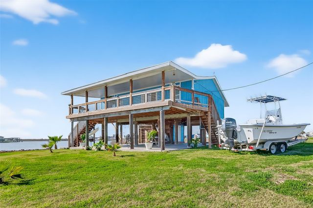 154 Poop Deck Lane, Freeport, TX 77541