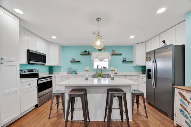 154 Poop Deck Lane, Freeport, TX 77541