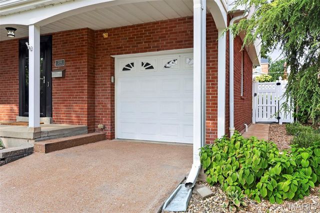 2313 Saint Clair Avenue, Brentwood, MO 63144