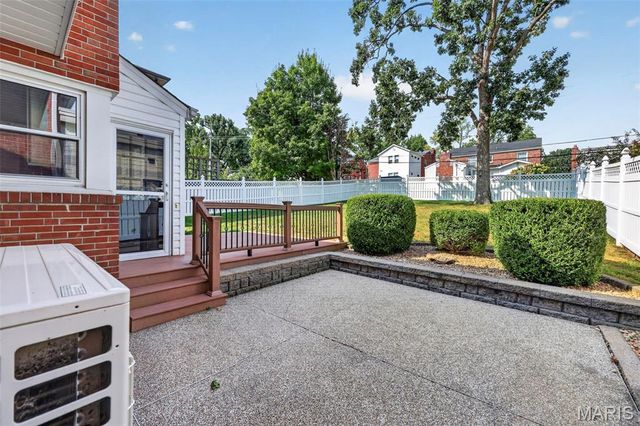 2313 Saint Clair Avenue, Brentwood, MO 63144