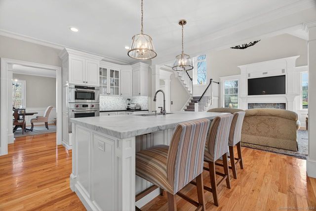 401 Fox Hopyard Road, East Haddam, CT 06423