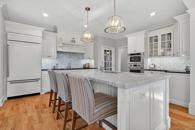 401 Fox Hopyard Road, East Haddam, CT 06423