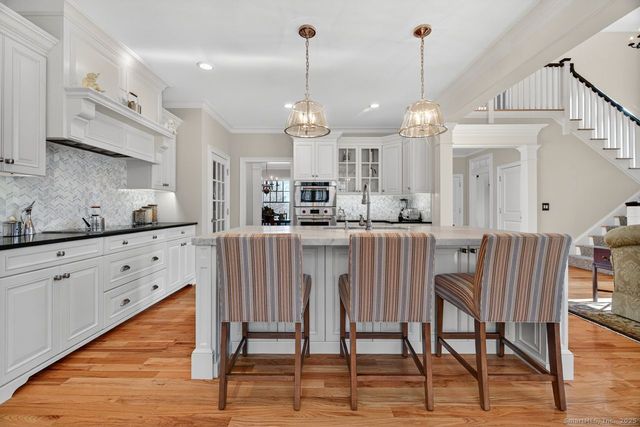 401 Fox Hopyard Road, East Haddam, CT 06423