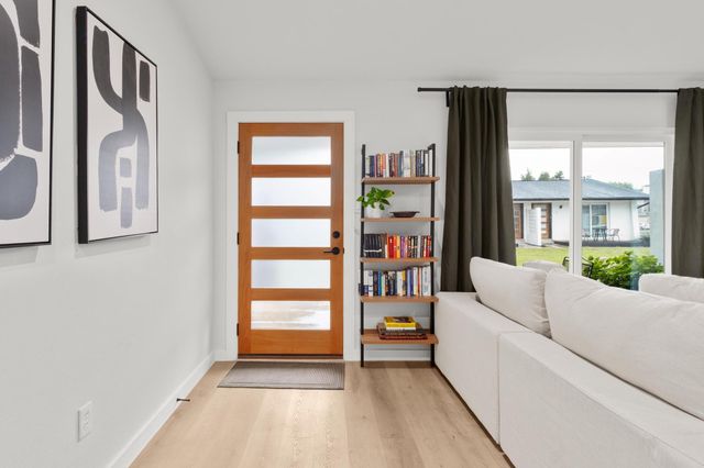 1213 Hollow Creek DR 3, Austin, TX 78704