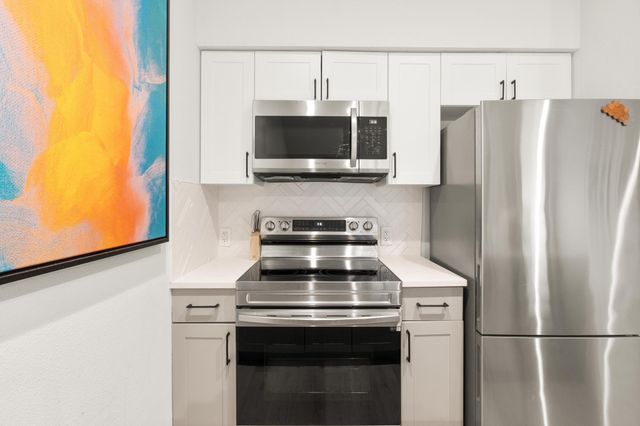 1213 Hollow Creek DR 3, Austin, TX 78704