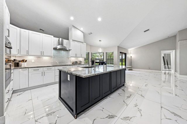 13710 Callington Drive, Wellington, FL 33414