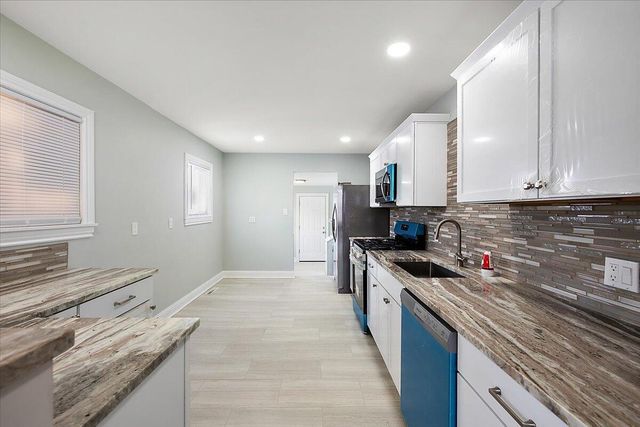 173 High Street, Pontiac, MI 48342