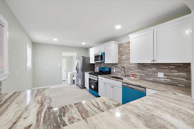 173 High Street, Pontiac, MI 48342