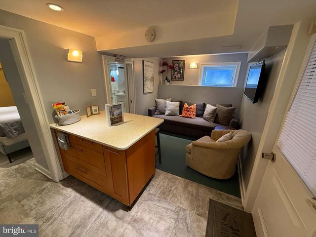 3512 30TH ST NW, Washington, DC 20008