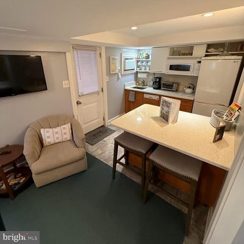 3512 30TH ST NW, Washington, DC 20008