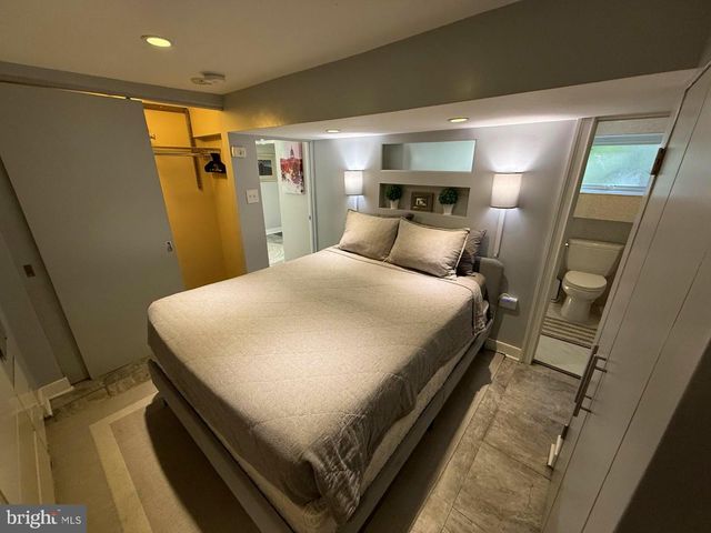 3512 30TH ST NW, Washington, DC 20008