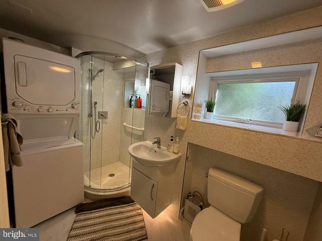 3512 30TH ST NW, Washington, DC 20008