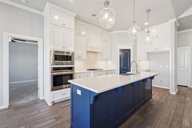 8201 NW 161st Terrace, Edmond, OK 73013