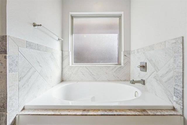 8201 NW 161st Terrace, Edmond, OK 73013