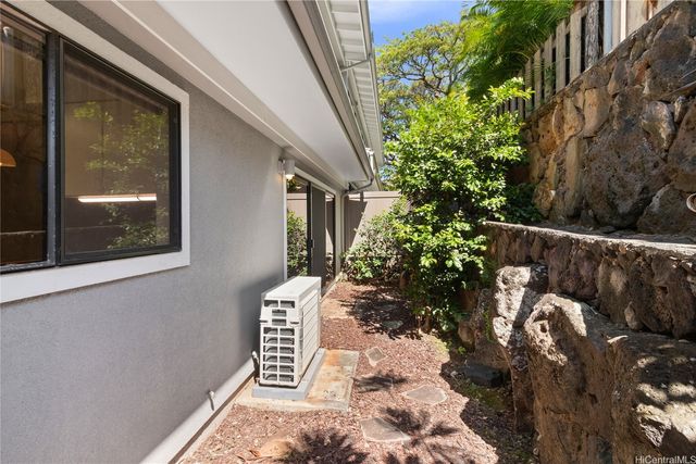 1629 Waikahalulu Lane C118, Honolulu, HI 96817