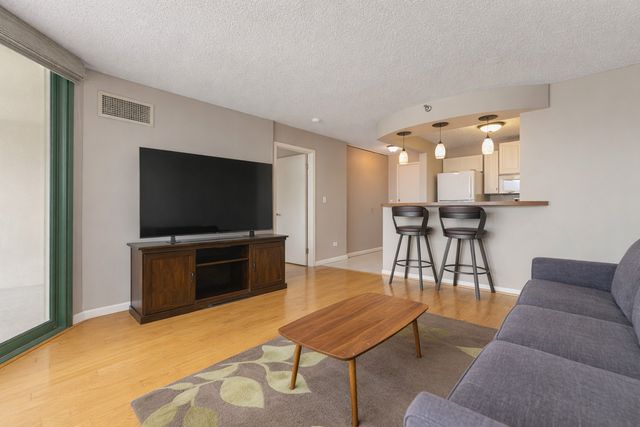 111 W Maple Street 3110, Chicago, IL 60610