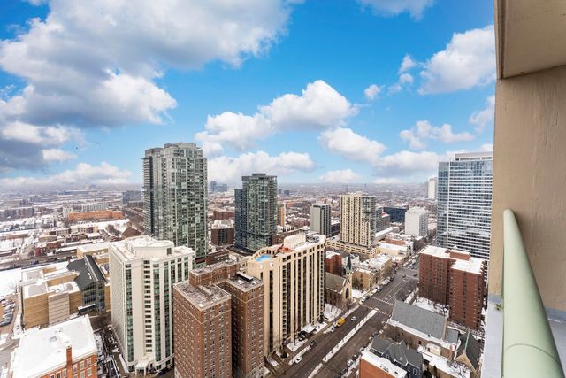 111 W Maple Street 3110, Chicago, IL 60610