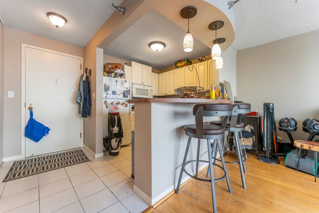 111 W Maple Street 3110, Chicago, IL 60610