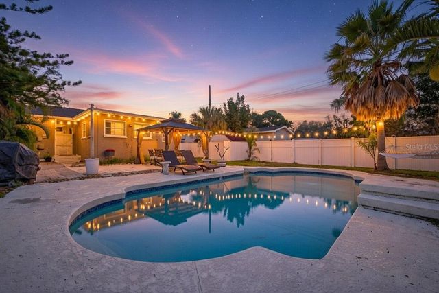 3911 21ST STREET N, St Petersburg, FL 33714