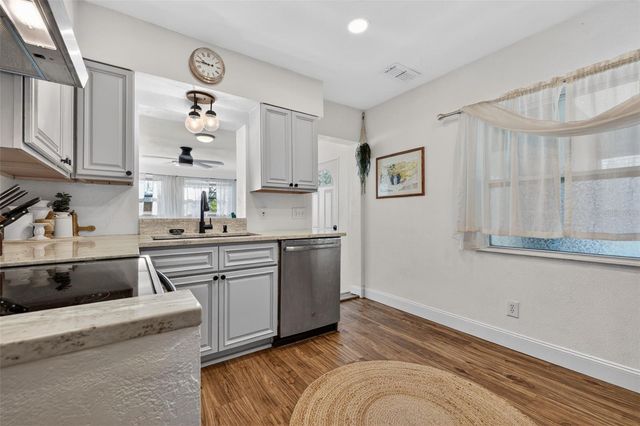 3911 21ST STREET N, St Petersburg, FL 33714