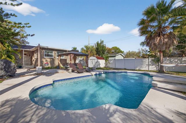 3911 21ST STREET N, St Petersburg, FL 33714