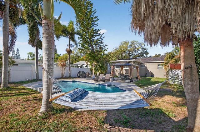 3911 21ST STREET N, St Petersburg, FL 33714