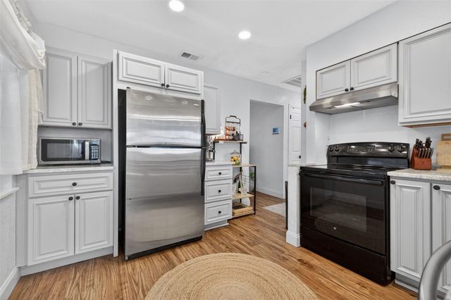 3911 21ST STREET N, St Petersburg, FL 33714