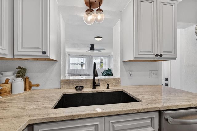 3911 21ST STREET N, St Petersburg, FL 33714