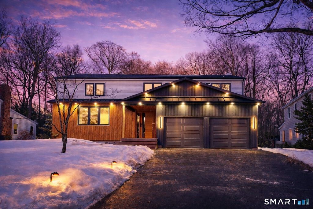 60 Fox Chase Lane, West Hartford, CT 06107