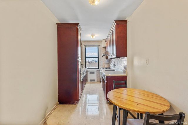 4035 Ithaca Street 5D, Elmhurst, NY 11373