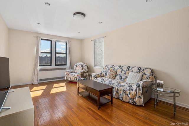 4035 Ithaca Street 5D, Elmhurst, NY 11373