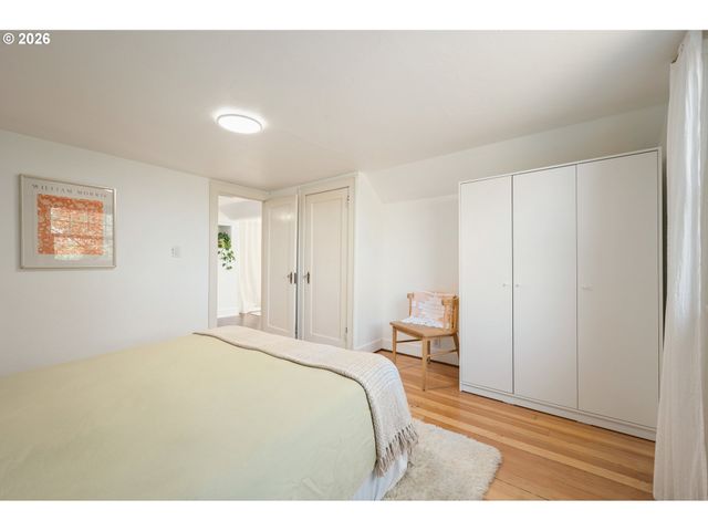 2219 CITY VIEW St, Eugene, OR 97405