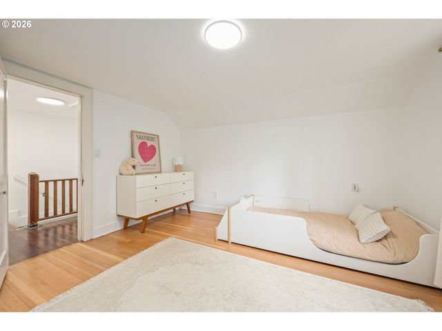 2219 CITY VIEW St, Eugene, OR 97405
