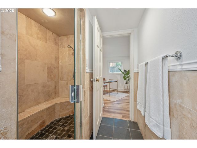 2219 CITY VIEW St, Eugene, OR 97405