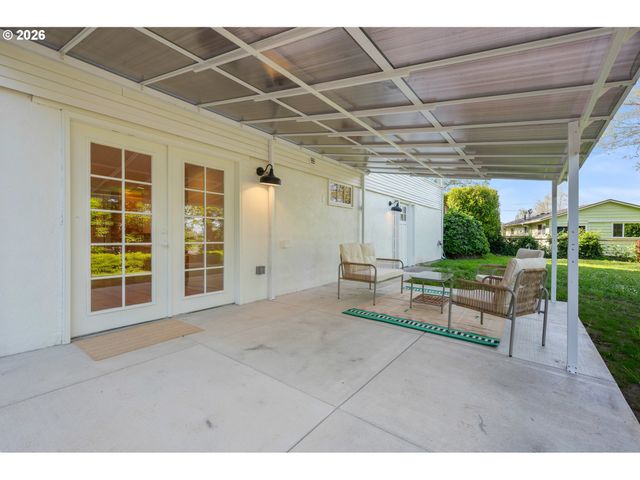 2219 CITY VIEW St, Eugene, OR 97405
