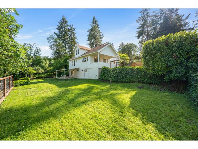 2219 CITY VIEW St, Eugene, OR 97405