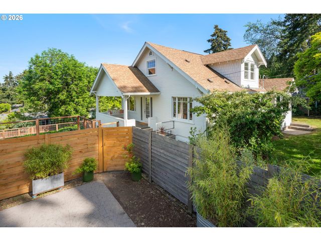 2219 CITY VIEW St, Eugene, OR 97405