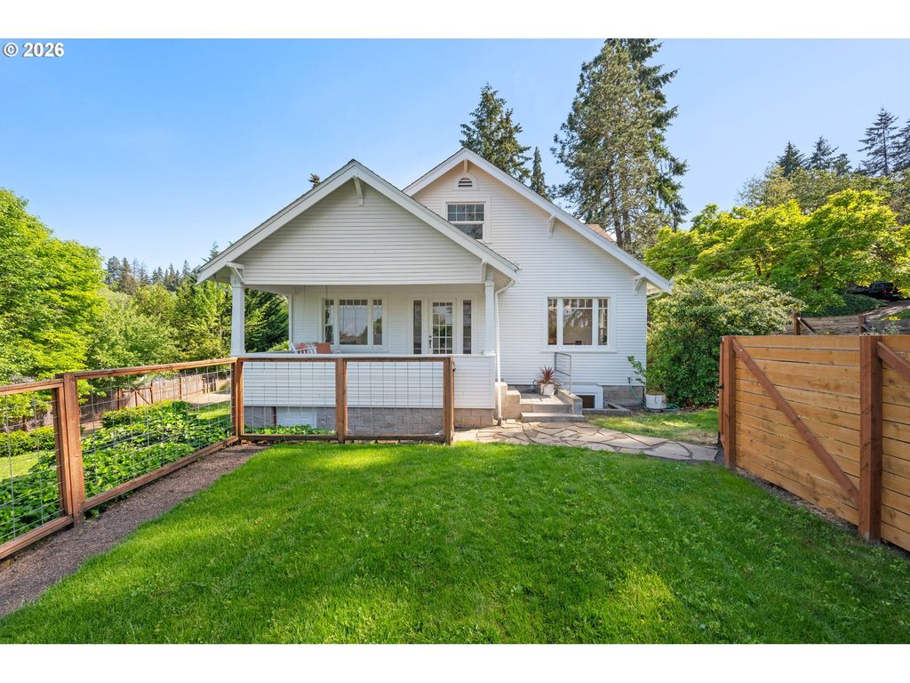2219 CITY VIEW St, Eugene, OR 97405