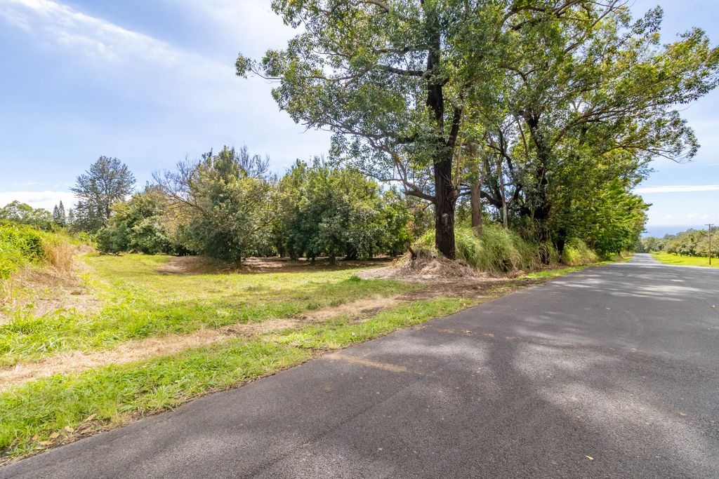 Image 10 of property listing at 96-2865 WOOD VALLEY RD, Pahala, HI 96777