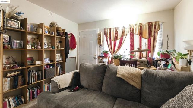 2120 E 22nd St, Oakland, CA 94606