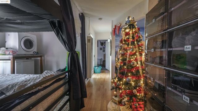 2120 E 22nd St, Oakland, CA 94606