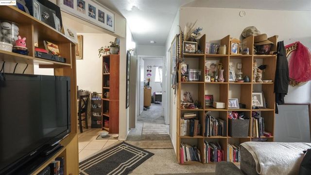 2120 E 22nd St, Oakland, CA 94606