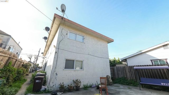 2120 E 22nd St, Oakland, CA 94606
